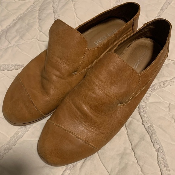 Women’s Jeffrey Campbell Barkley 2 Cap Toe Loafer - Picture 3 of 6